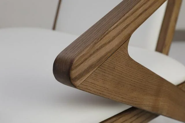 Heron Lounge Chair — detail